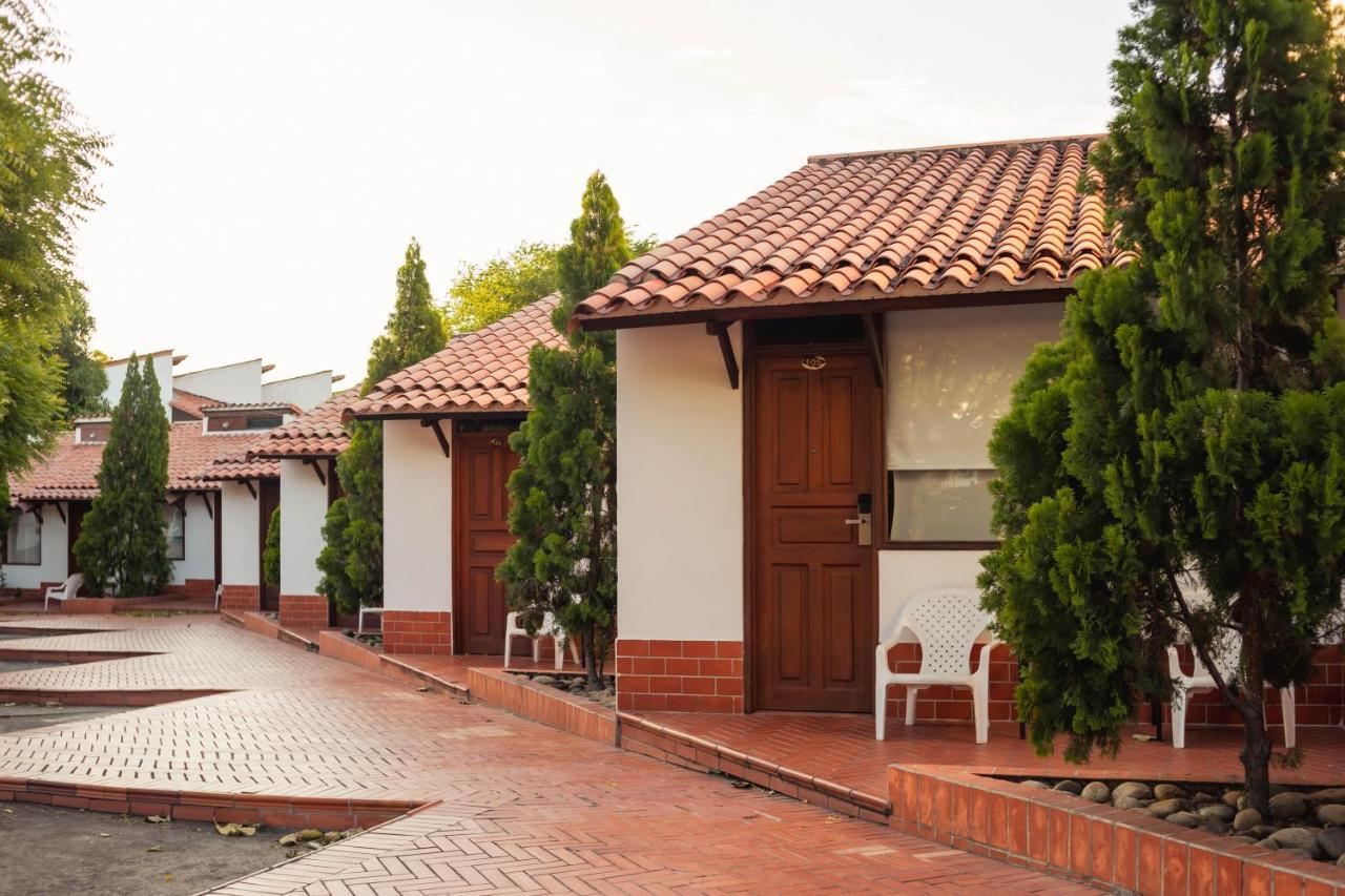 Hotel Faranda Bolivar Cucuta, A Member Of Radisson Individuals エクステリア 写真