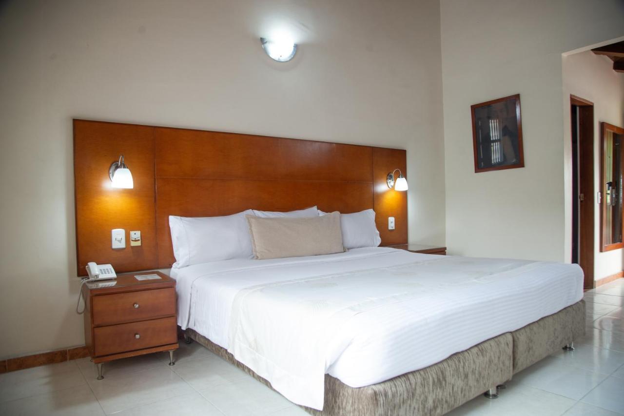 Hotel Faranda Bolivar Cucuta, A Member Of Radisson Individuals エクステリア 写真