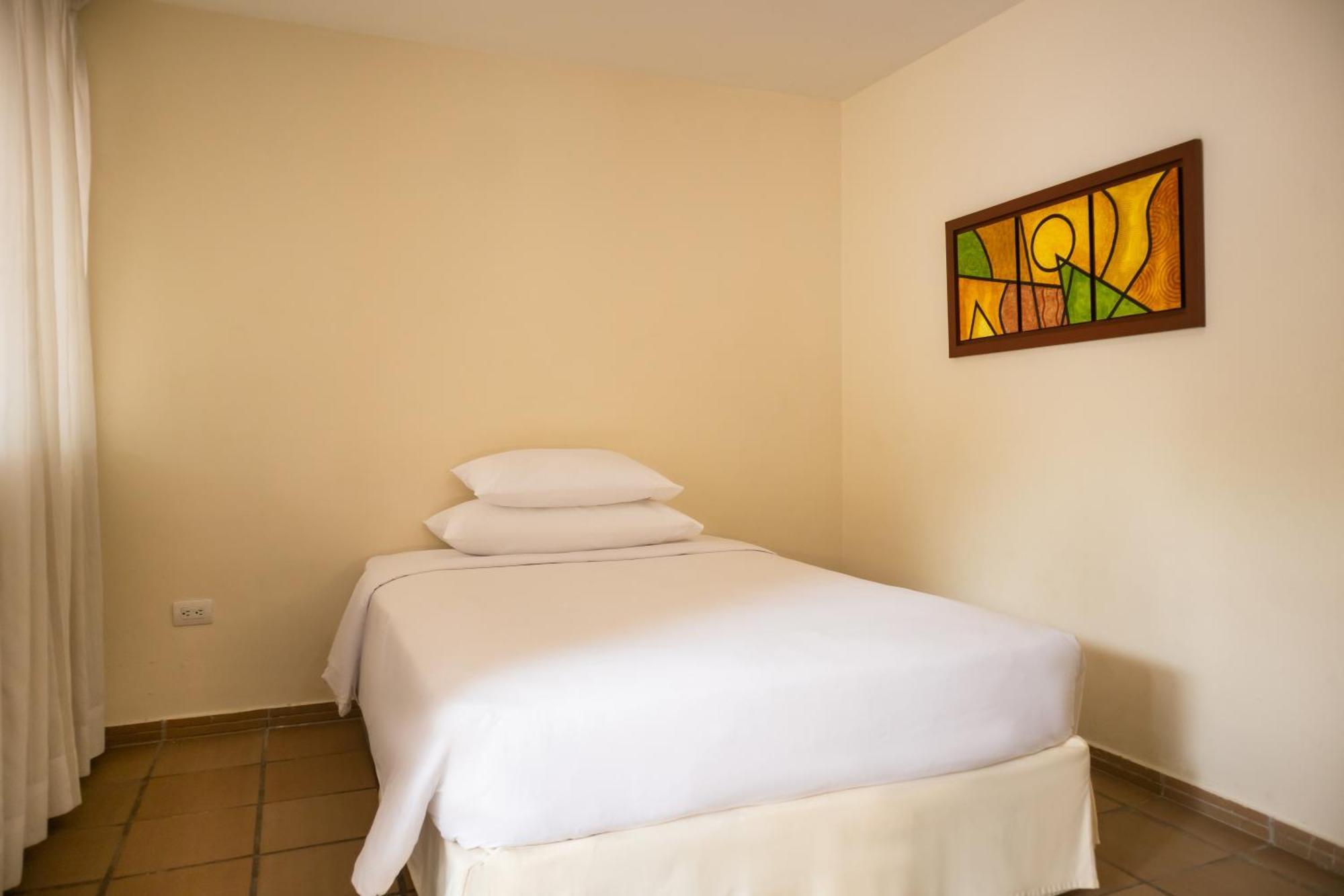 Hotel Faranda Bolivar Cucuta, A Member Of Radisson Individuals エクステリア 写真
